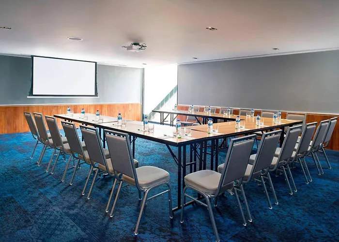 Courtyard By Marriott Toreo 4*