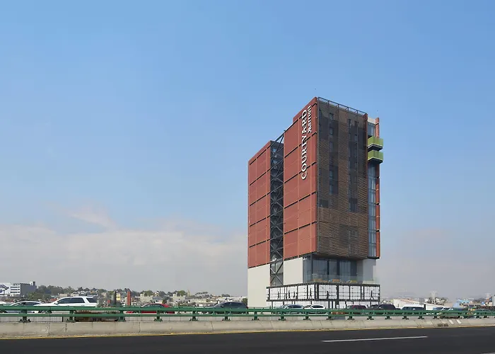 Hotel Courtyard By Marriott Toreo 4*