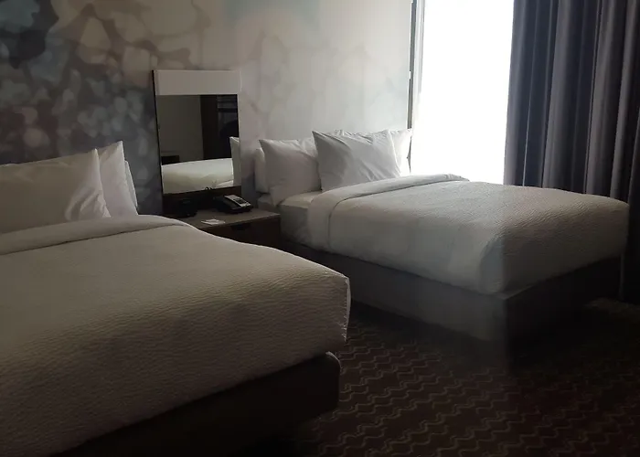 Hotel Courtyard By Marriott Toreo 4*