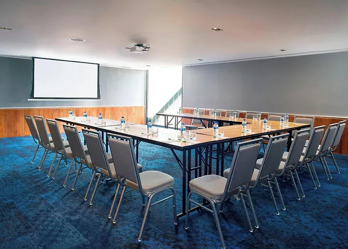 Hotel Courtyard By Marriott Toreo 4*